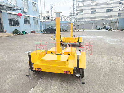 1763516999994785.jpg 手動升降廣告拖車 移動式拖車底盤2I.jpg